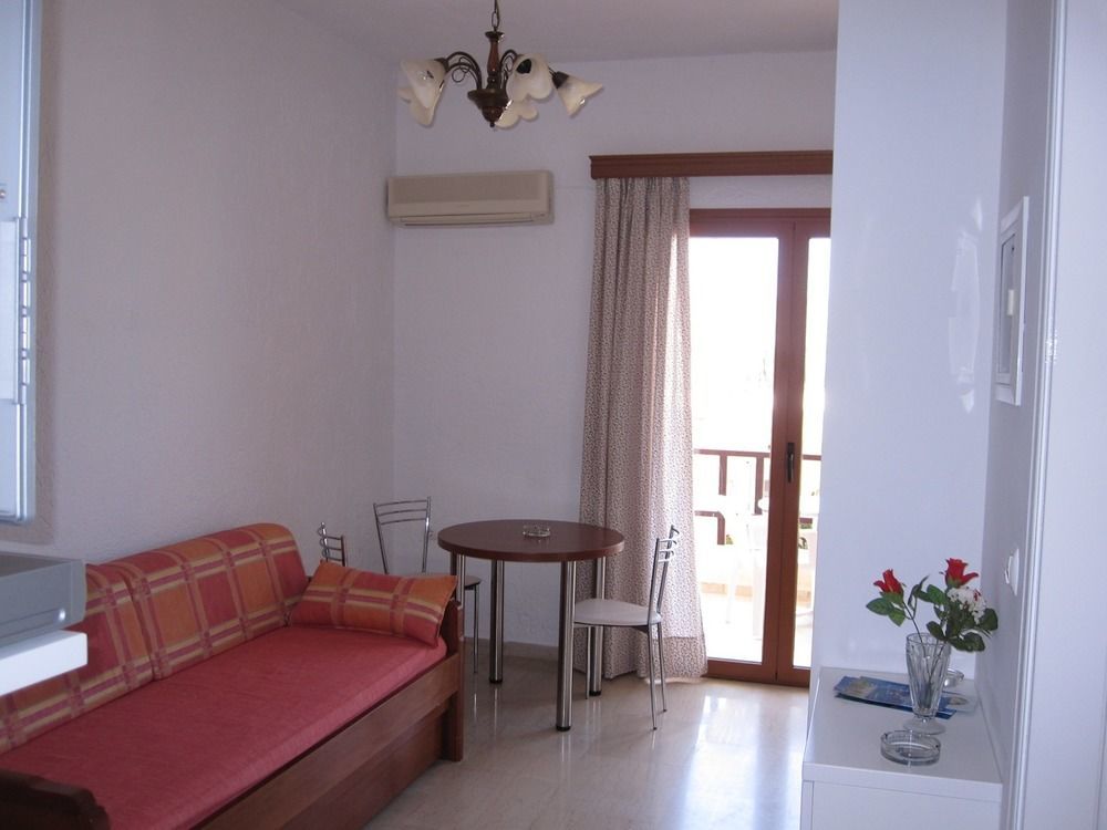 Simon Studios And Apartments Sitia  Exterior photo